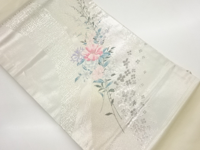 プラチナ箔花々に曲線模様織出し名古屋帯